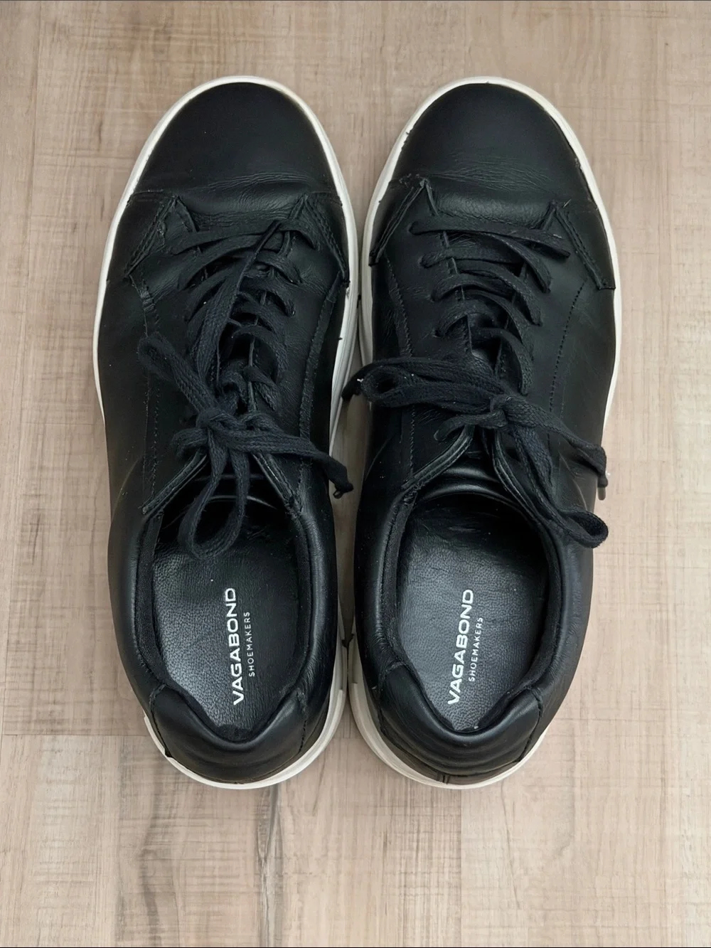 Vagabond minimal black